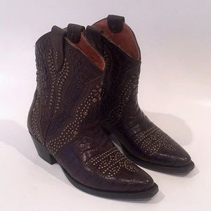 Frye Women’s Tulsa Stud Short Western Boots 8"